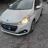Peugeot 208 1.6 HDI 