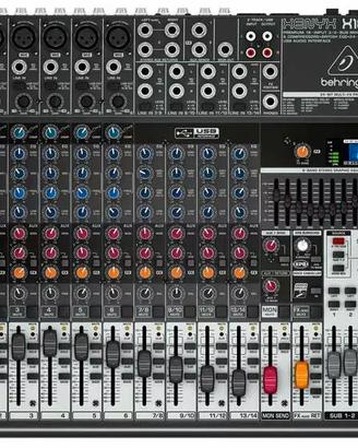 BEHRINGER Xenyx X1832 USB
