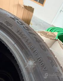 Gomme estive 255/45 r19