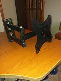 Monitor Samsung da 24 con supporto a parete