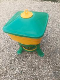 Mangiatoia 20 kg novital per galline ovaiole