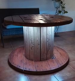 Tavolino artigianale in legno riciclato con LED