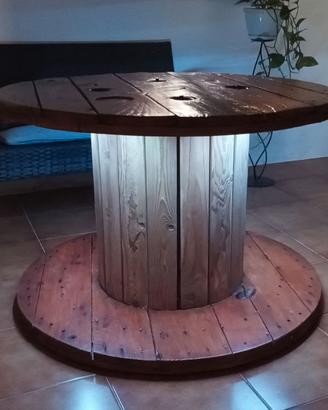 Tavolino artigianale in legno riciclato con LED