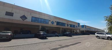 Capannone Spazi Ampi e Funzionali a Bicocca