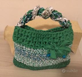 Borsetta uncinetto con fiocco