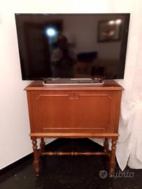  mobilio tenuto bene  si richiede il ritiro 