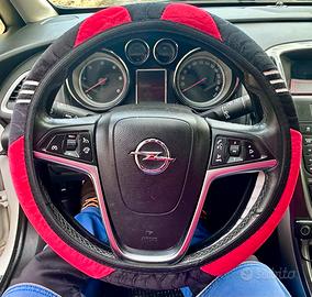 Coprivolante per auto universale