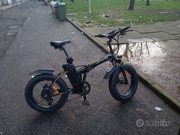 Fat bike pieghevole elettrica