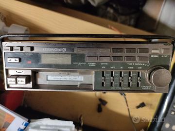 Autoradio Pioneer vintage a cassetta