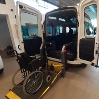 Doblò trasporto disabili Multijet pedana elettrica