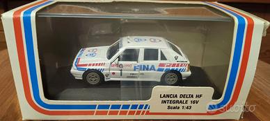 Modello Lancia Delta Rally Fina scala 1:43 perfett