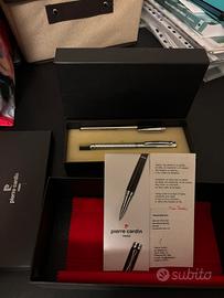 Penna PIERRE CARDIN