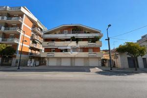3 LOCALI A PESCARA