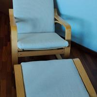 SEDIA DONDOLO POÄNG IKEA CON POGGIAPIEDI