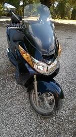 Suzuki Burgman 400 - 2004