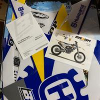 Husqvarna/Yamaha Akrapovic yzf 2014/18 kit adesiv