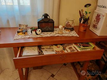 Tavolo in legno di ciliegio