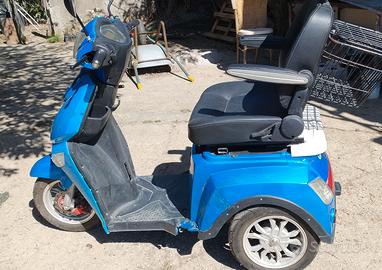 Scooter elettrico per anziani