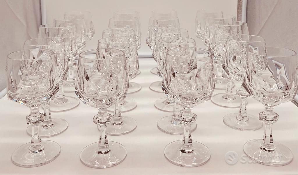 Subito - Il mercatino del tuo usato outlet - Set completo bicchieri in cristallo  acqua e vino - Arredamento e Casalinghi In vendita a Milano