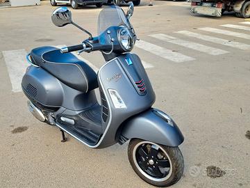 Piaggio VESPA 300 GTS ABS SUPER SPORT 2016 pe