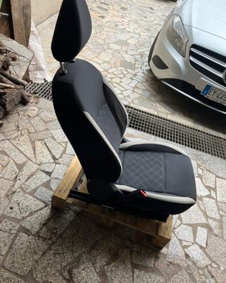 Sedile anteriore sx nissan micra K14