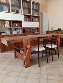 Banco da falegname trasformato in tavolo