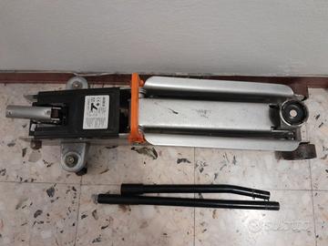 CRIC SOLLEVATORE AUTO IDRAULICO 3.5 TONNELATE