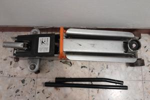 CRIC SOLLEVATORE AUTO IDRAULICO 3.5 TONNELATE