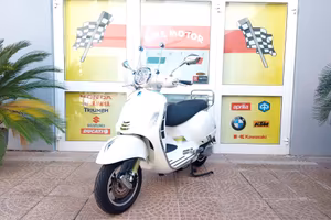 Vespa GTS 300 Super tech