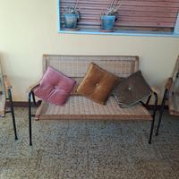 set divanetto e 2 sedie 