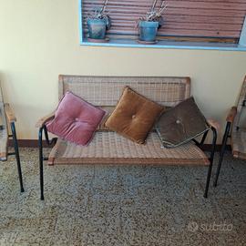 set divanetto e 2 sedie 