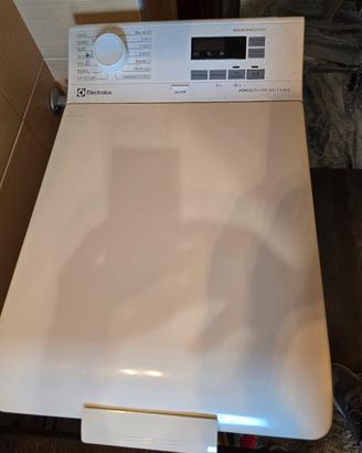 LAVATRICE ELECTROLUX CARICA DALL'ALTO