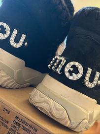 Mou Eskimo trainer nere