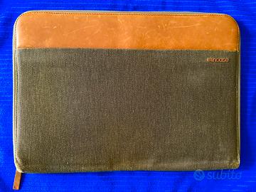 Porta pc Incase con inserti in pelle