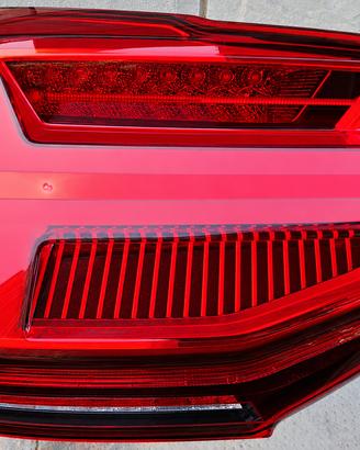 Fanale posteriore SX Audi Q2