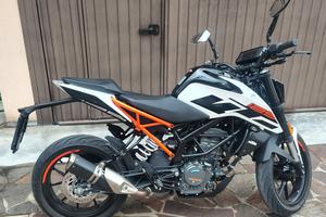 KTM Duke 125