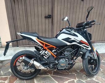 KTM Duke 125