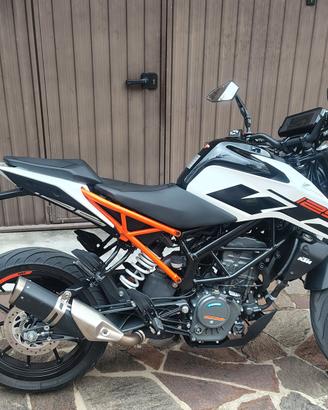 KTM Duke 125