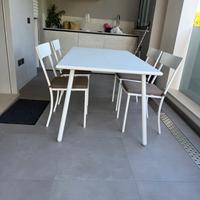 TAVOLO E SEDIE PER ESTERNO