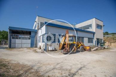 Immobile di 600 m² a Villamagna