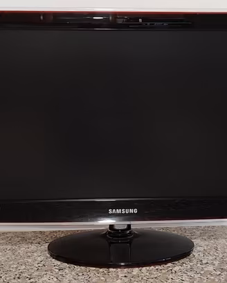Monitor TV Samsung 24 pollici danneggiato
