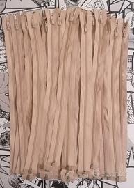 30 Cerniere Beige Professionali. 40 x 3. Italia.