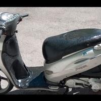 Kymco People 150 anno 2000 pezzi di ricambio