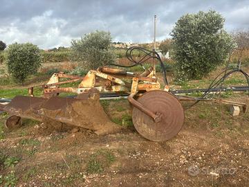 Aratro bivomere Nardi 4 BT/F