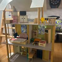 Casa delle barbie in legno