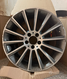 Cerchio 19" Mercedes-Benz AMG Classe C Originale