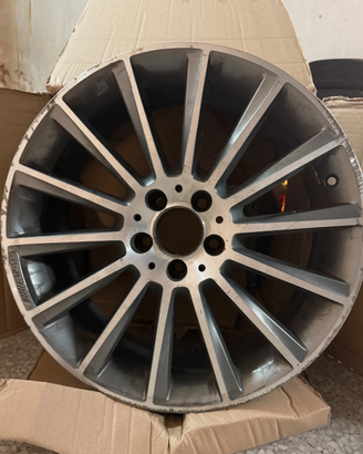 Cerchio 19" Mercedes-Benz AMG Classe C Originale