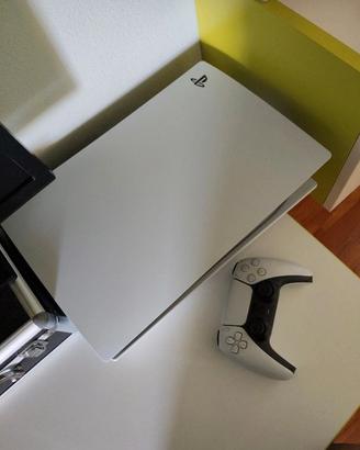PlayStation 5 con disco e Joypad