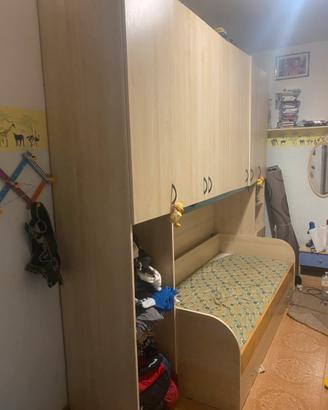 Armadio a 4 ante+1 letto sotto