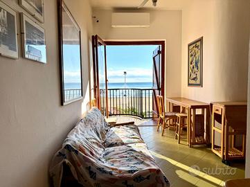 2 LOCALI A TERRACINA